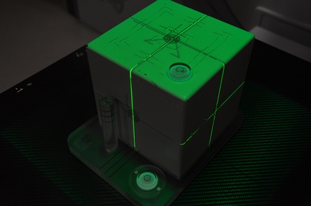 Penta-Guide with 6D alignment plate in green laser